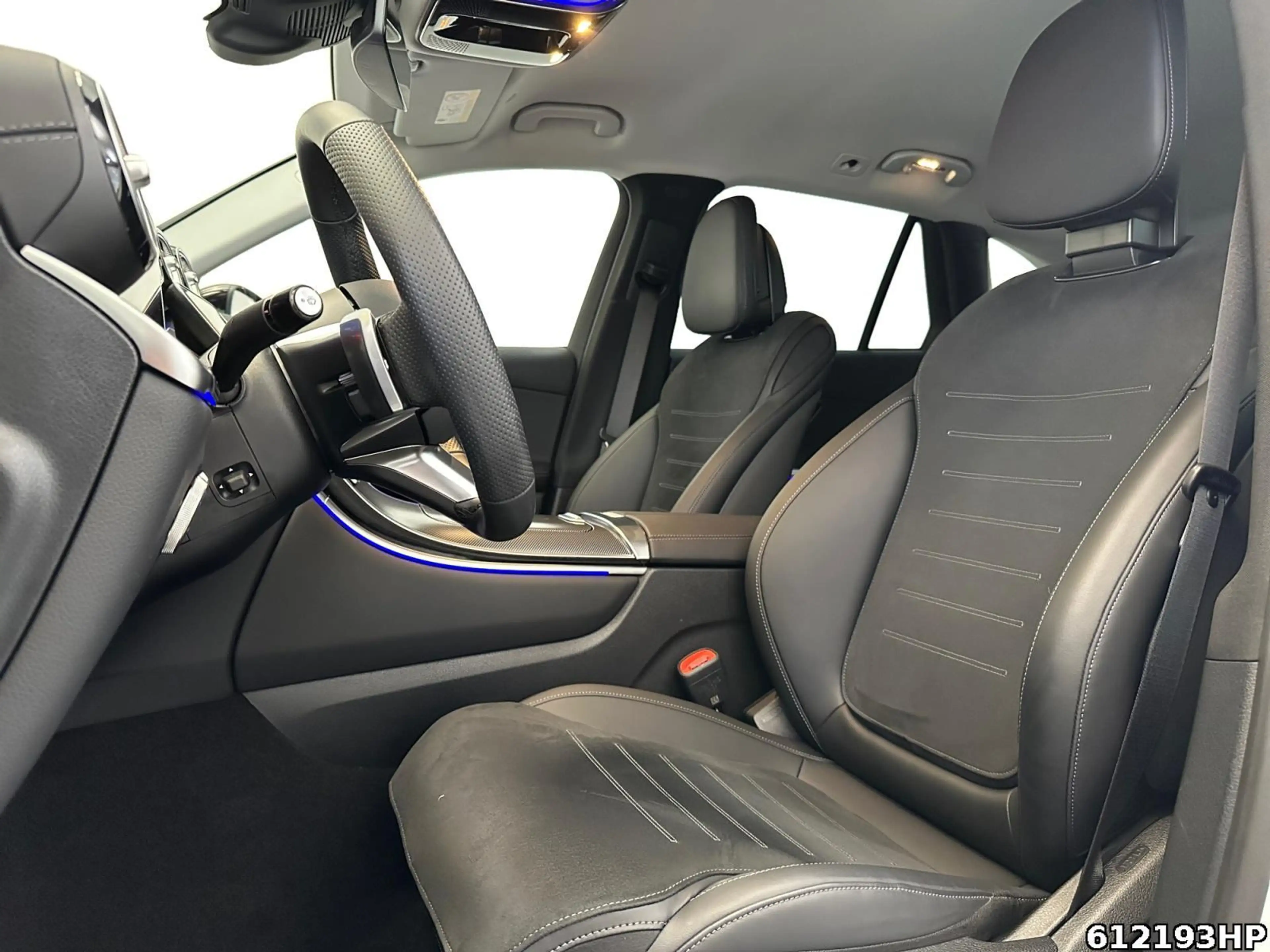 Mercedes-Benz GLC 300 e 4M AMG AHK Digital Light Keyless 360° — photo 10