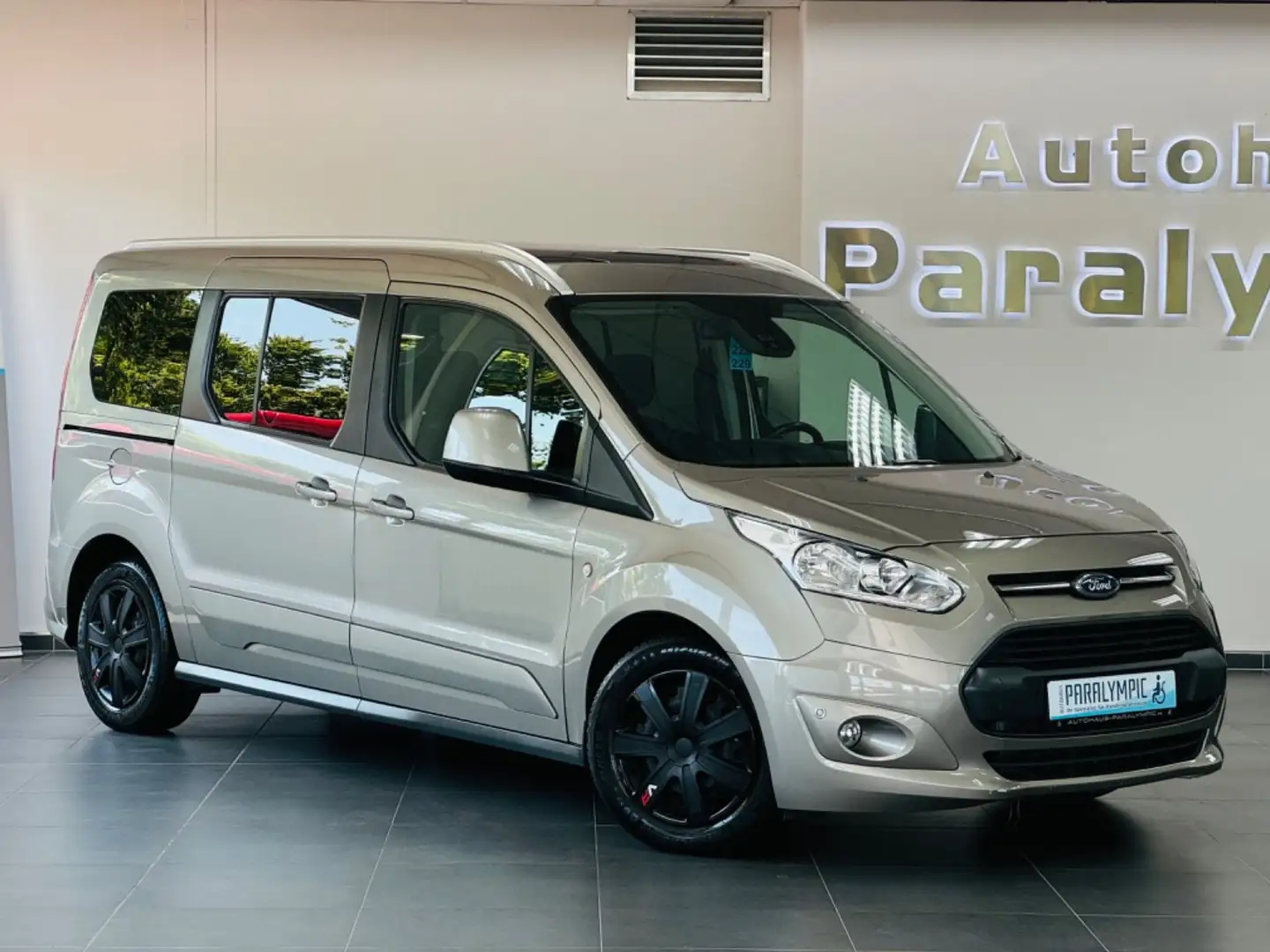 Ford Grand Tourneo Titanium Behindertengerecht-Rampe Silber - 2