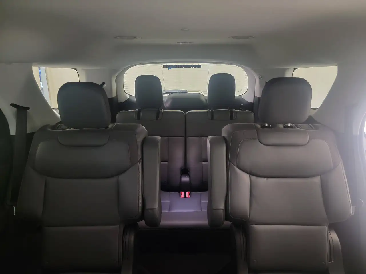 Ford Explorer снимка Ford Explorer