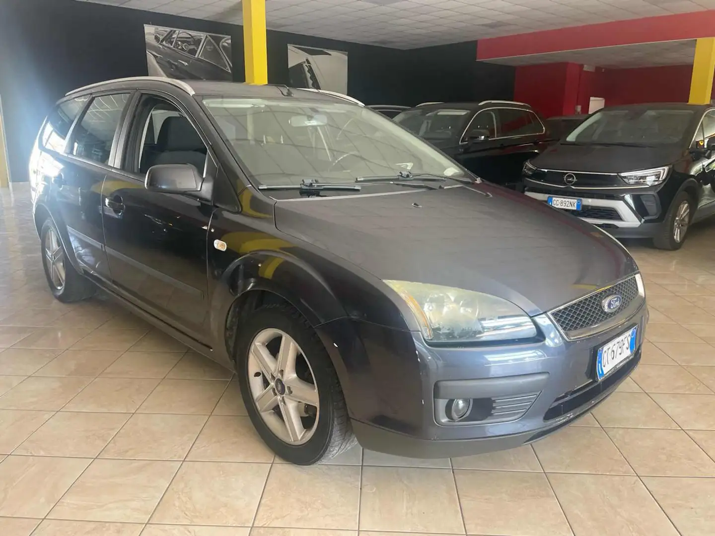 Ford Focus 1.6 TDCi (90CV) S.W. Limited ed. Grijs - 1