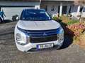 Mitsubishi Outlander 2.4L PHEV TOP 2-Farb,LED,SHZ,4WD Weiß - thumbnail 2
