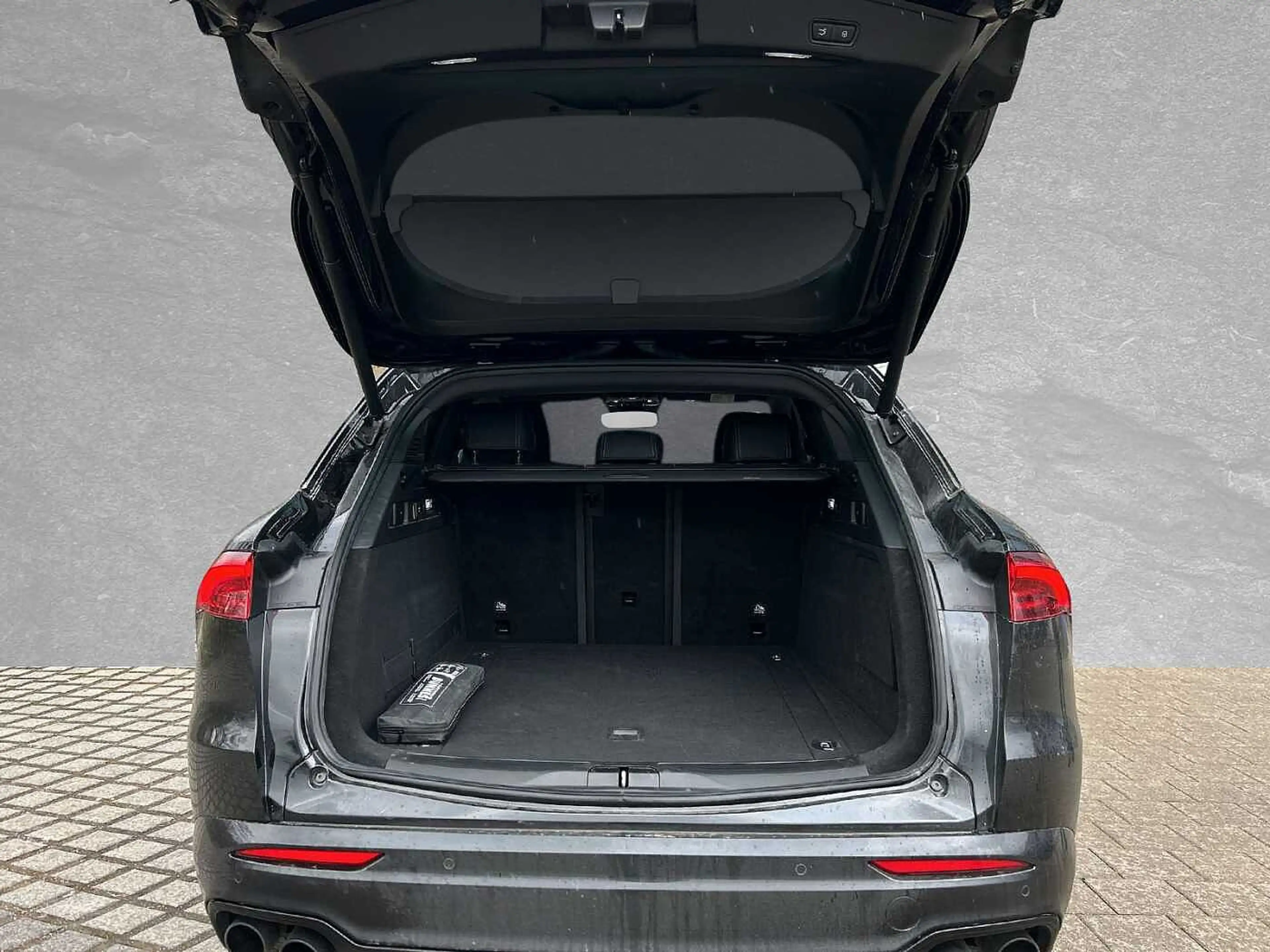Maserati Grecale Modena - Maserati Regensburg — photo 10