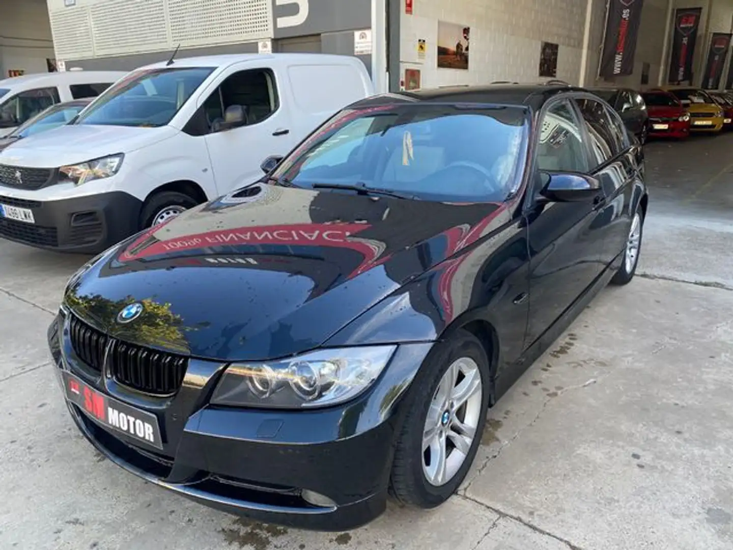 BMW 320 320d Zwart - 1