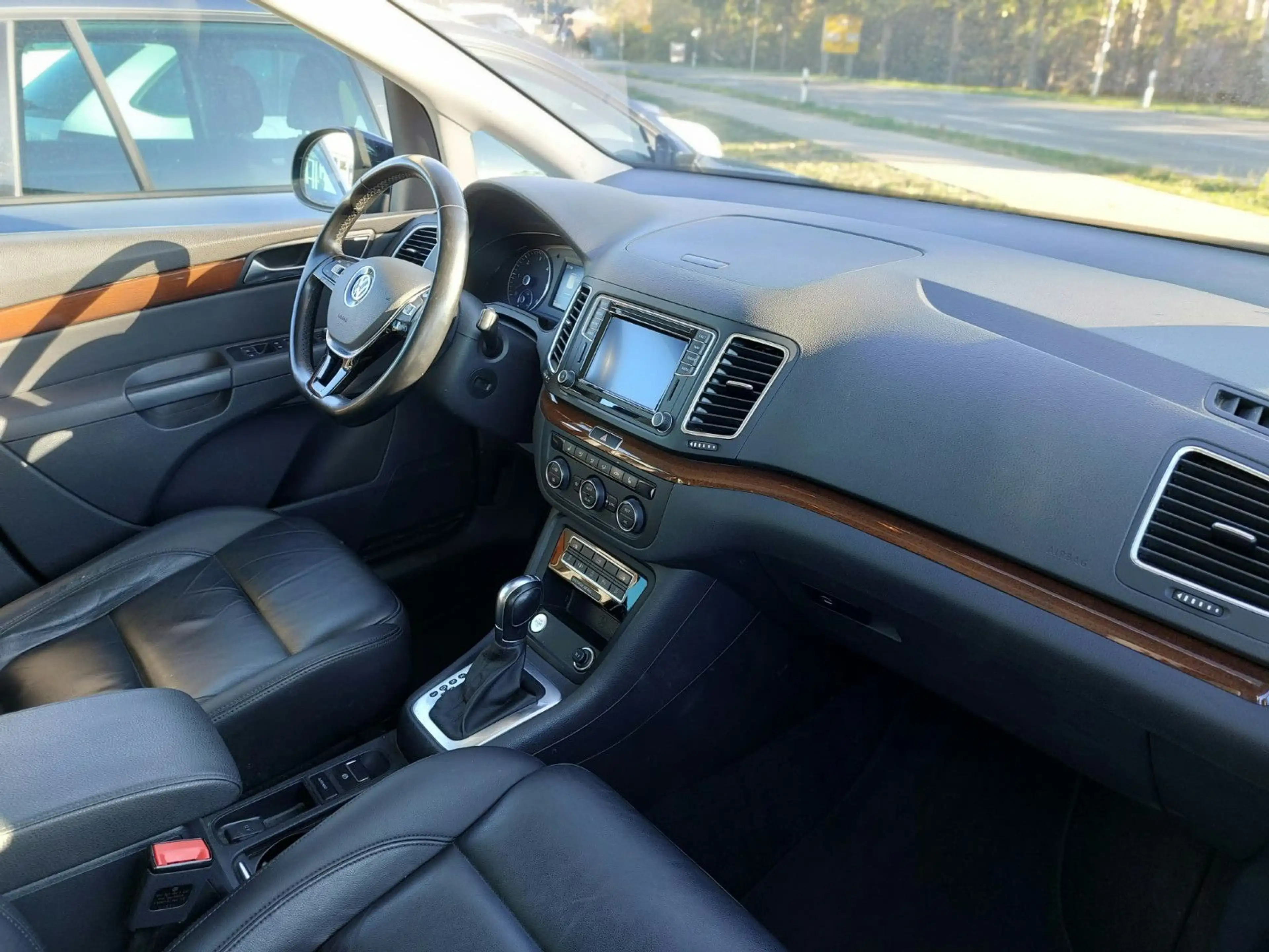 Volkswagen Sharan Highline — photo 7