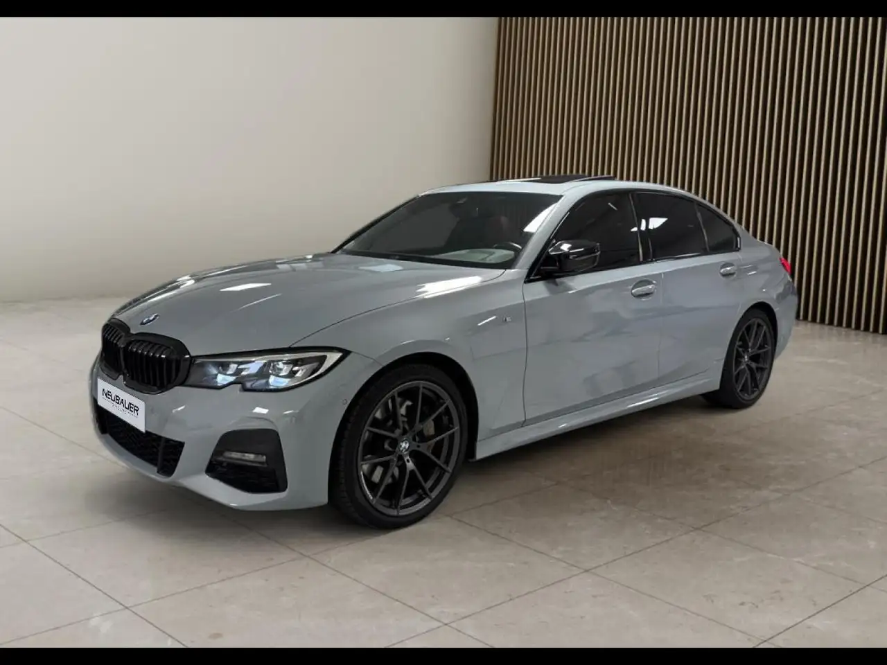 BMW 330
