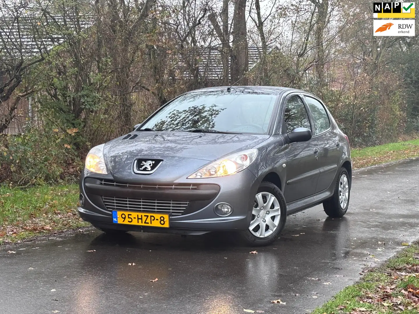 Peugeot 206 + 1.4 XS | " 77.000 " KM NAP + Cruise Nu € 3.450,- Grijs - 1