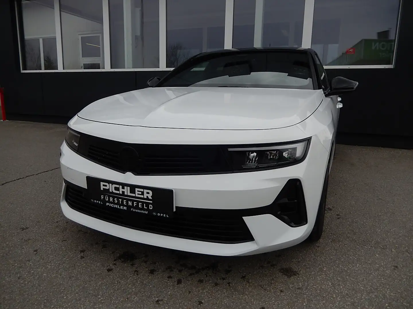 Opel Astra 1,2 Turbo GS Aut. Weiß - 1