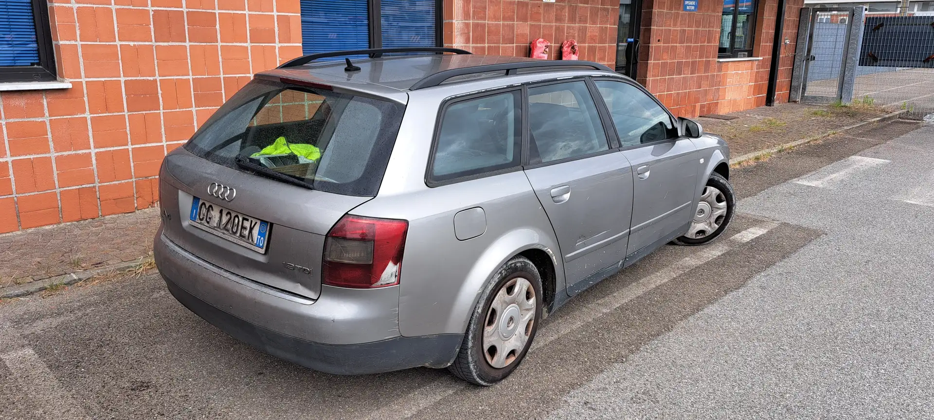 Audi A4 A4 II 2001 Avant Avant 1.9 tdi 130cv Gri - 2