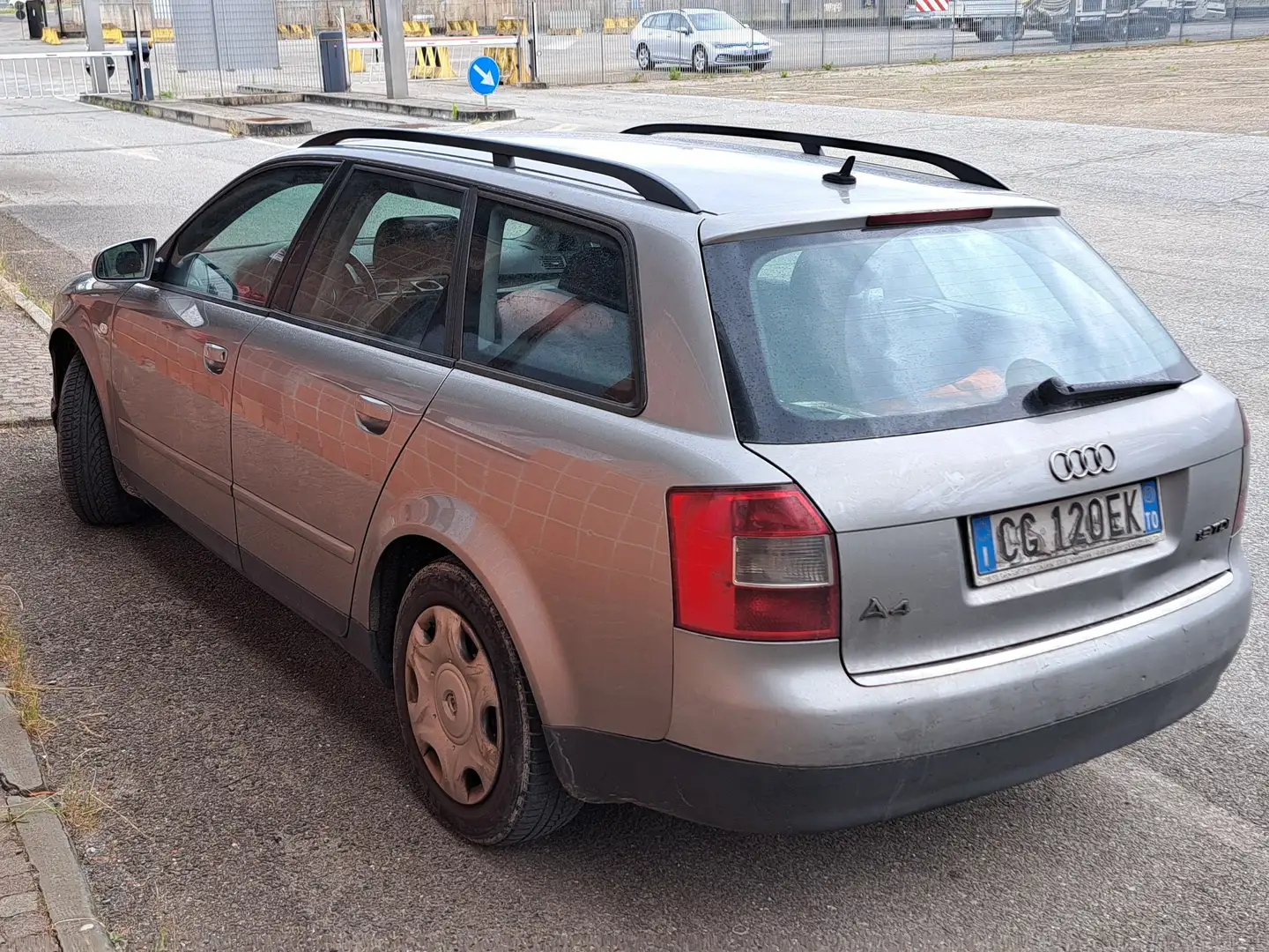 Audi A4 A4 II 2001 Avant Avant 1.9 tdi 130cv Gri - 1