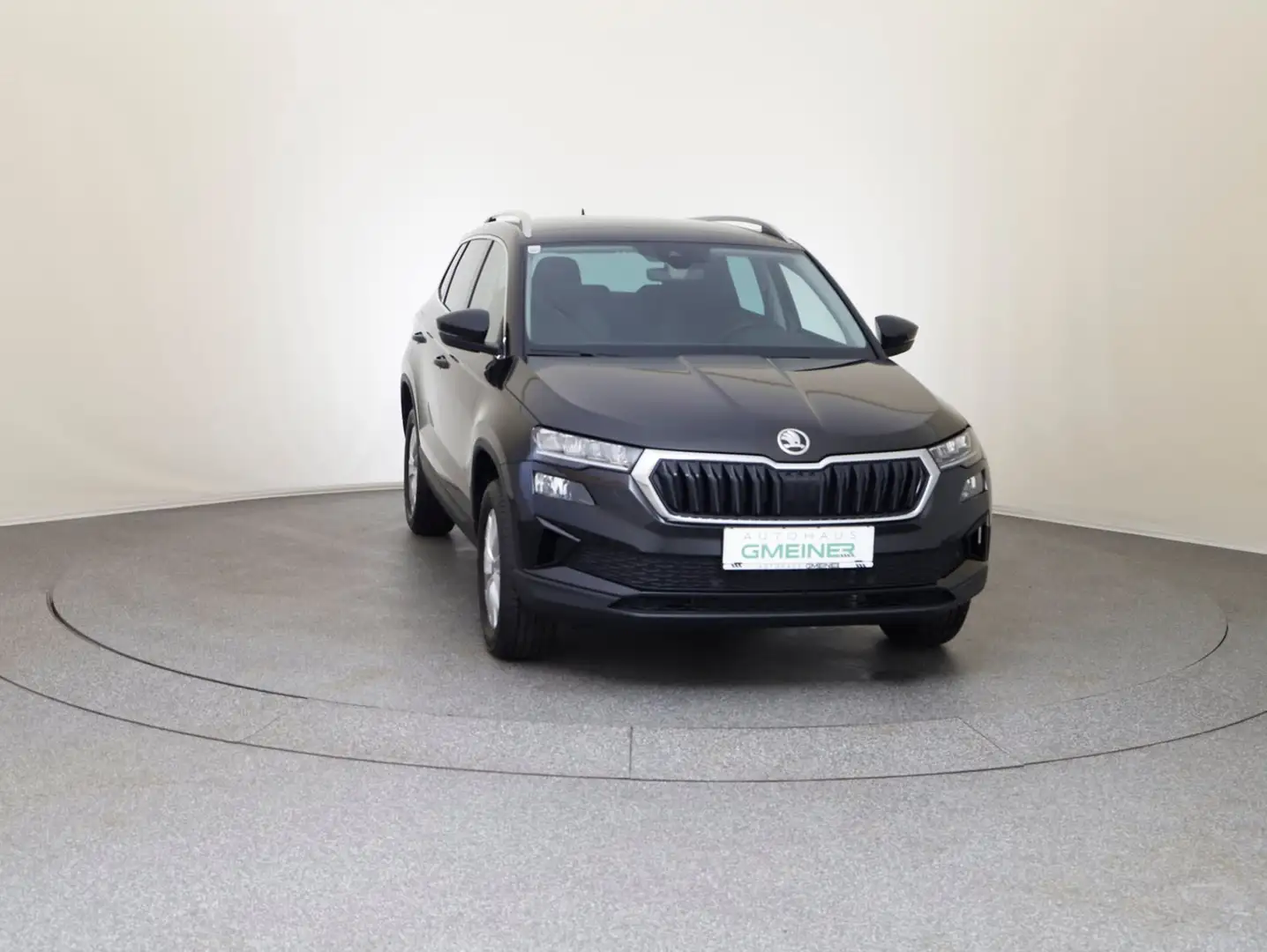 Skoda Karoq Selection TSI Schwarz - 2