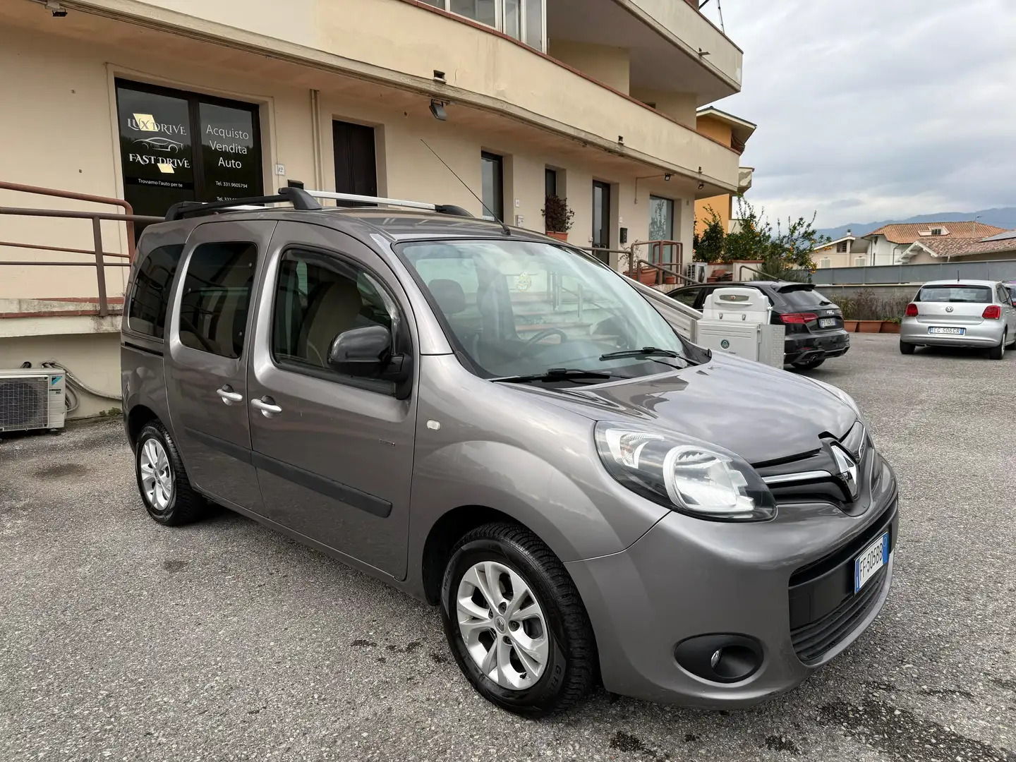 Renault Kangoo 1.5 dCi N1 90CV 5 porte Stop & Start Limited Grigio - 1