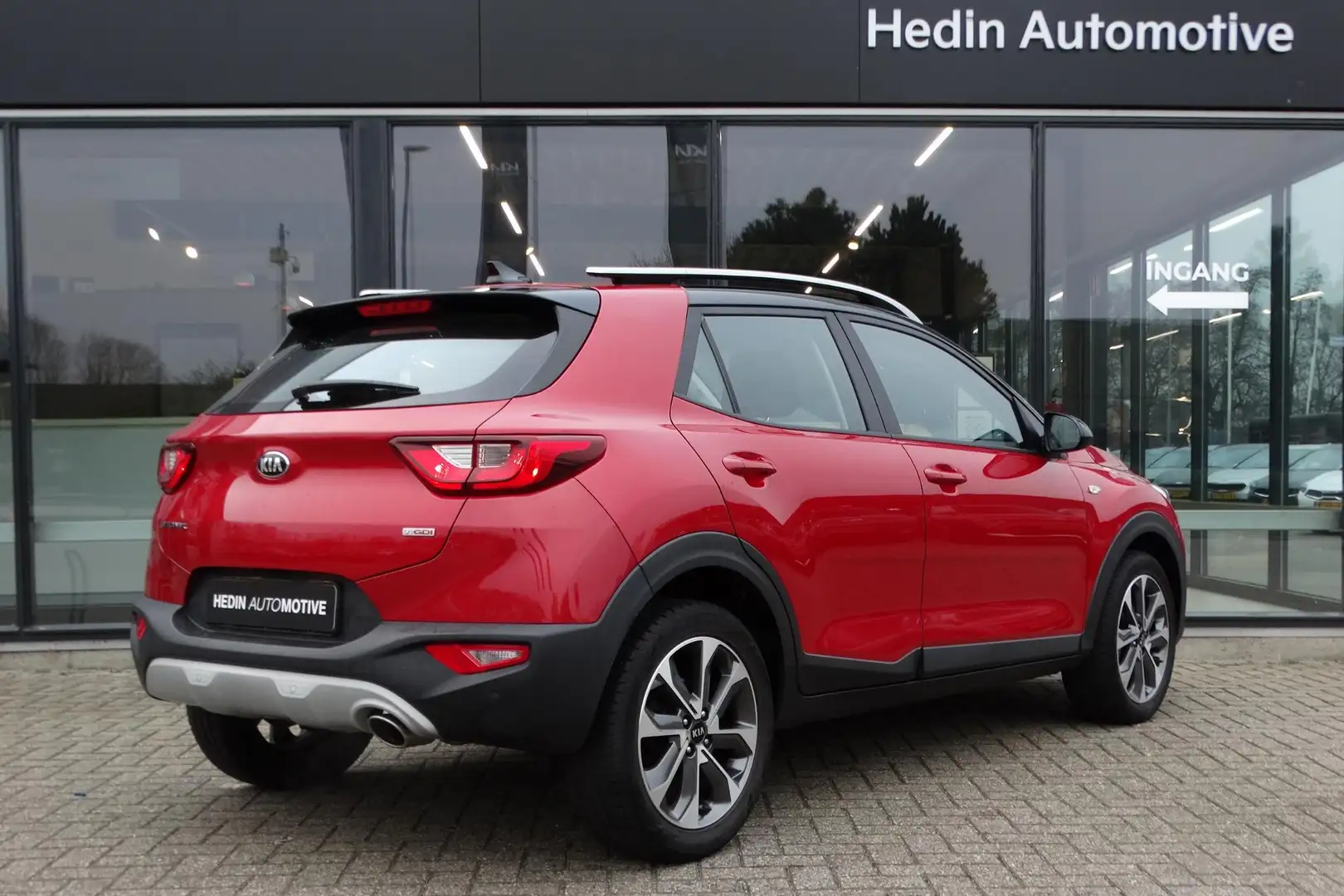 Kia Stonic 1.0 T-GDi DynamicLine | Navigatie | Camera | Airco Rood - 2