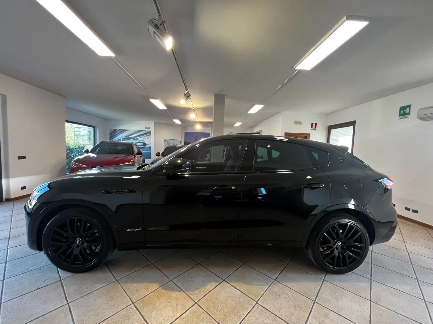 Maserati Levante SQ4 3.0 V6 Gransport 430 cv auto my20 FULL OPT. Nero - 2