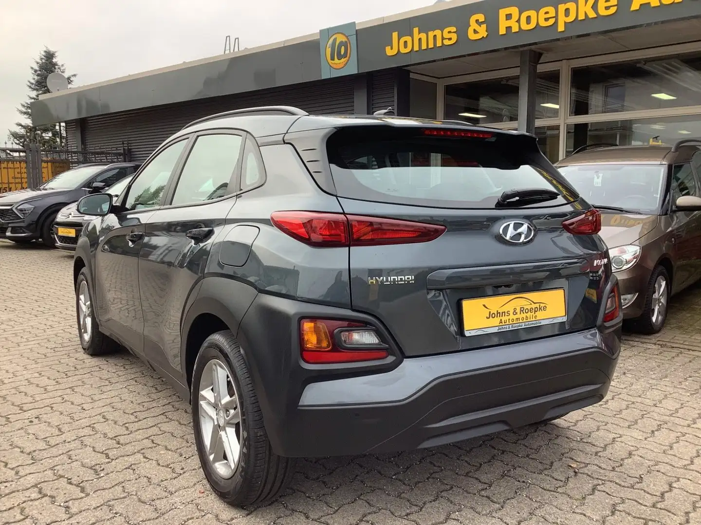Hyundai KONA Style 1,6 CRDi Automatik / KAMERA / SITZ-HZ Grau - 2