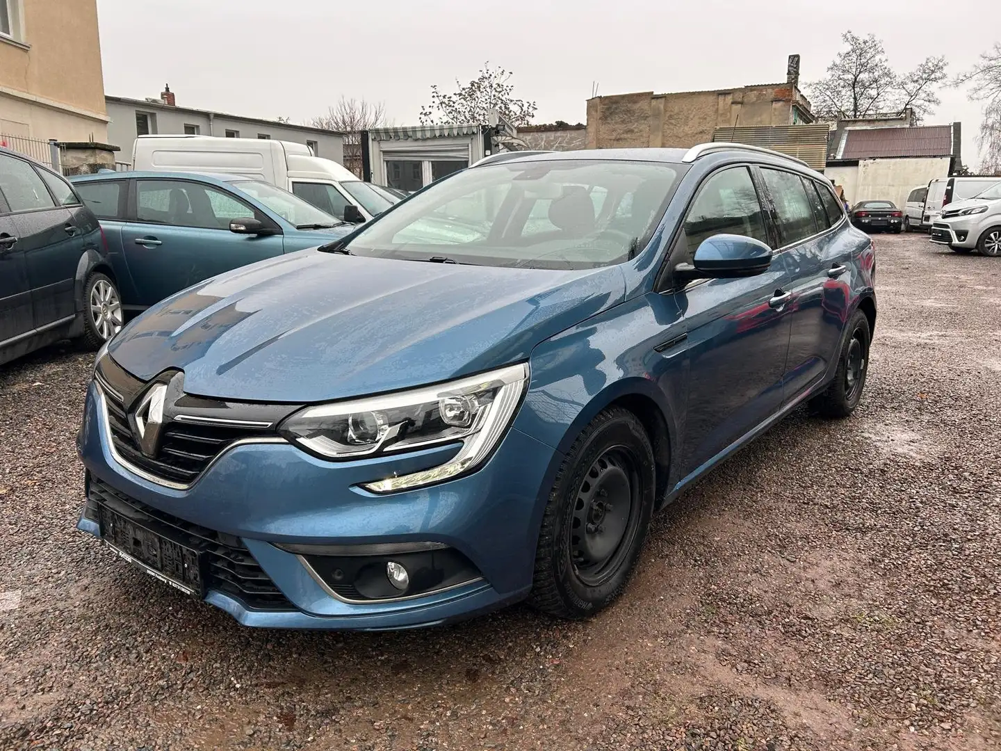 Renault Megane Life - 1