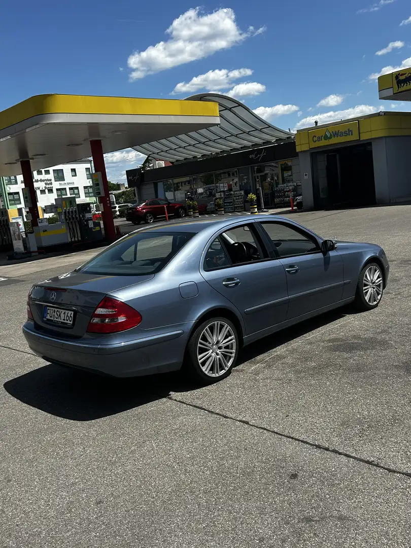 Mercedes-Benz E 240 4Matic Elegance - 2