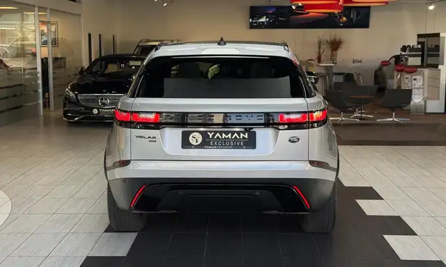 Land Rover Range Rover Velar view 8