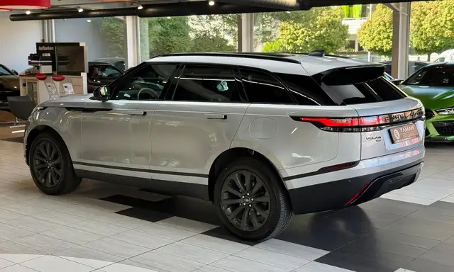 Land Rover Range Rover Velar view 9