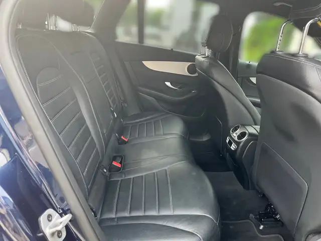 Mercedes-Benz GLC view 11