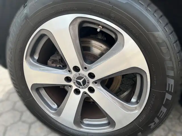 Mercedes-Benz GLC view 6