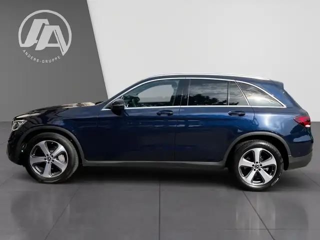 Mercedes-Benz GLC view 4