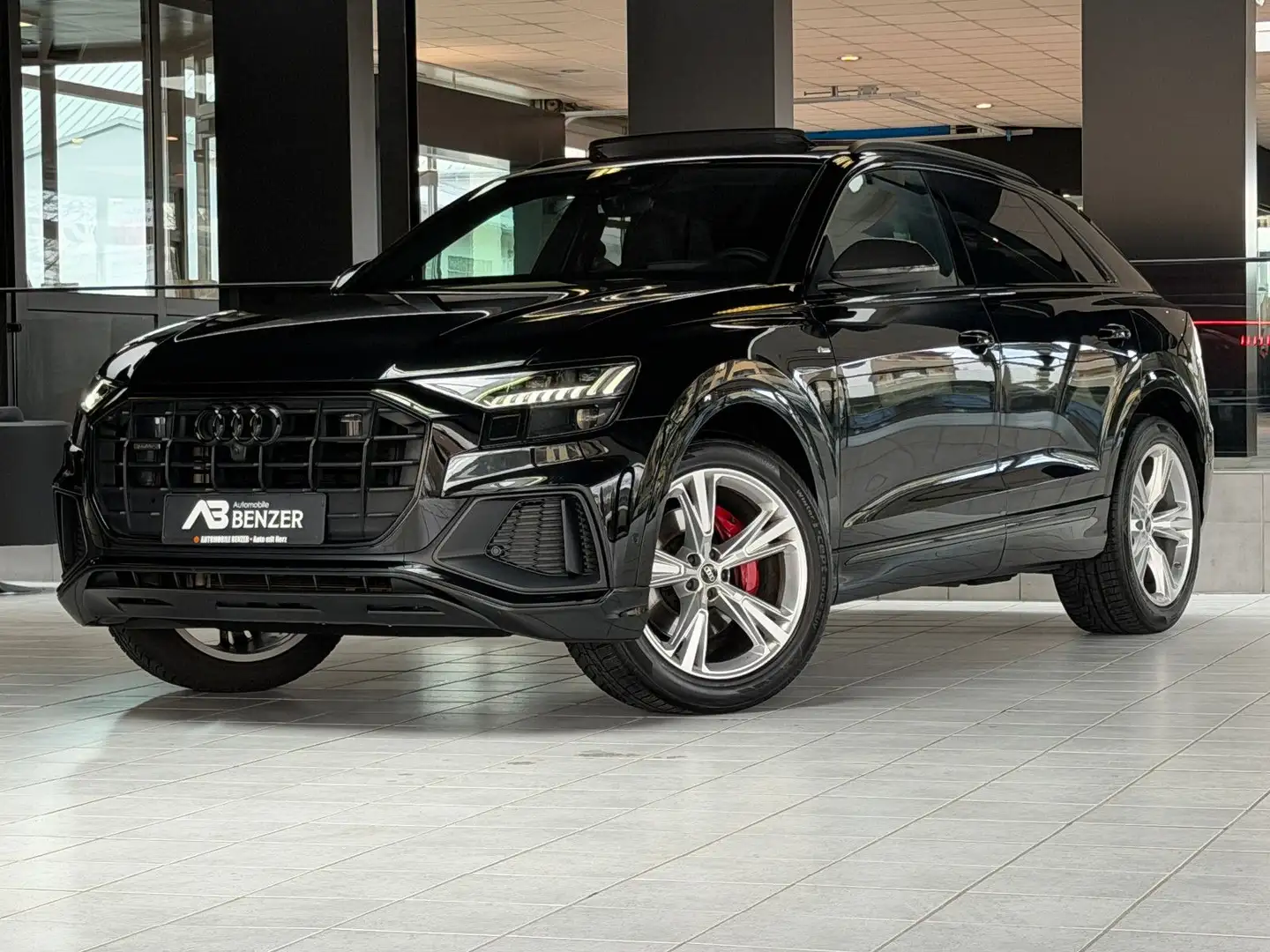 Audi Q8 50 TDI Quattro/COMPETITION-PLUS/CARBON/VOLL Schwarz - 1