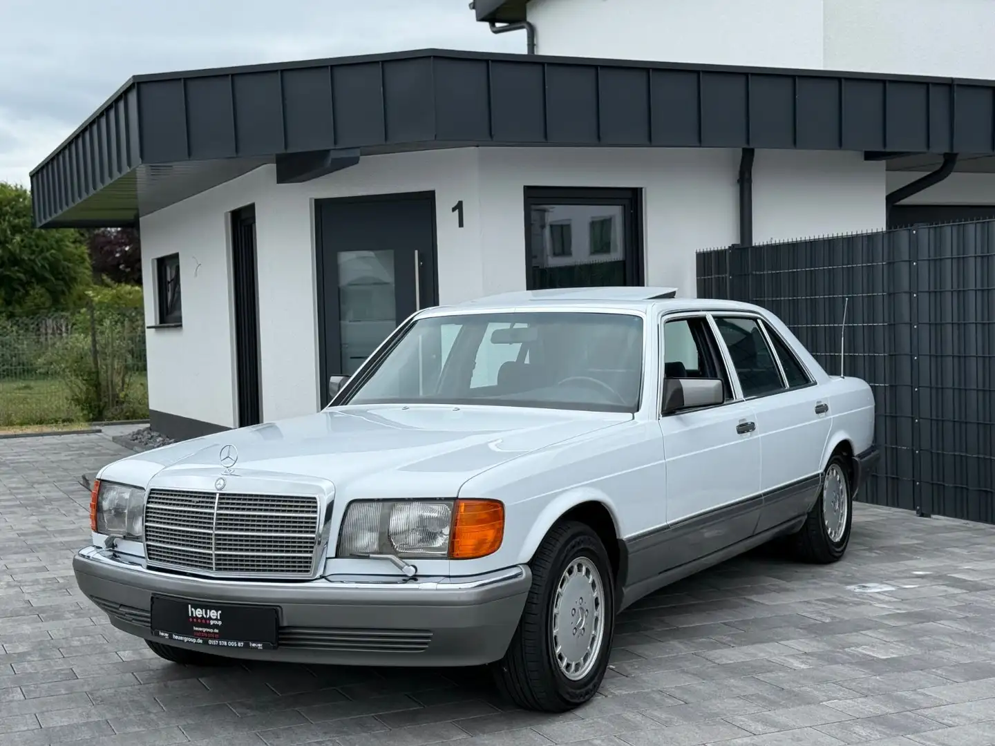 Mercedes-Benz 560 SEL /SHZ/MEMORY/SCHIEBEDACH/STANDHEIZUNG Білий - 1