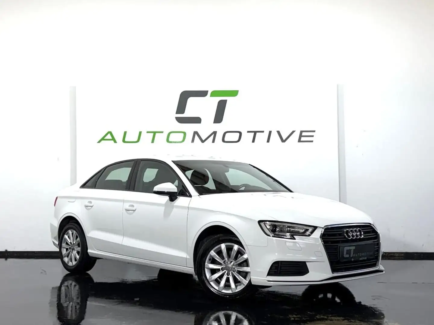 Audi A3 1,6 TDI S-tronic Limousine Weiß - 1