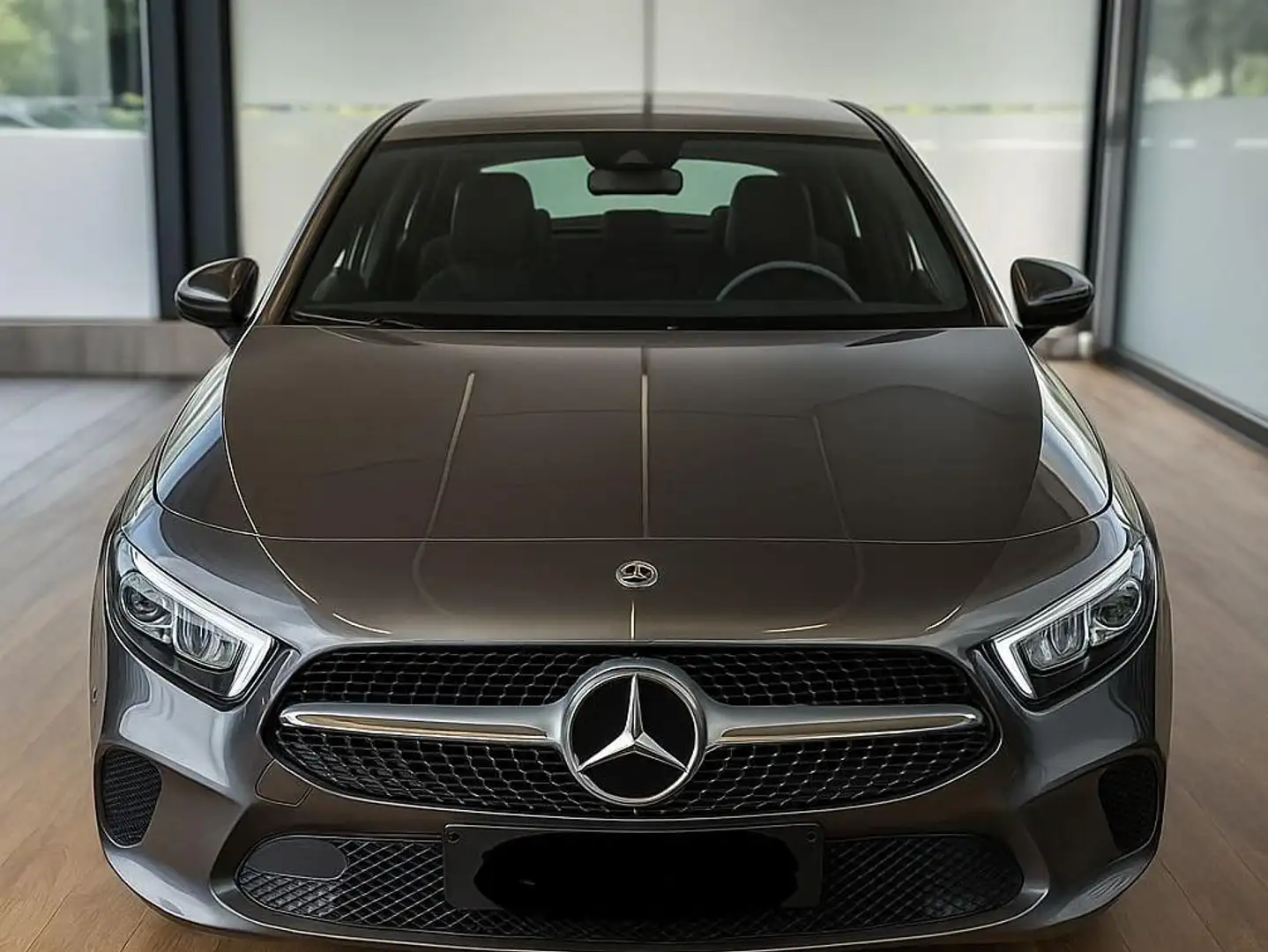 Mercedes-Benz A 180 A+180+7G-DCT+Progressive+Advanced Gris - 2