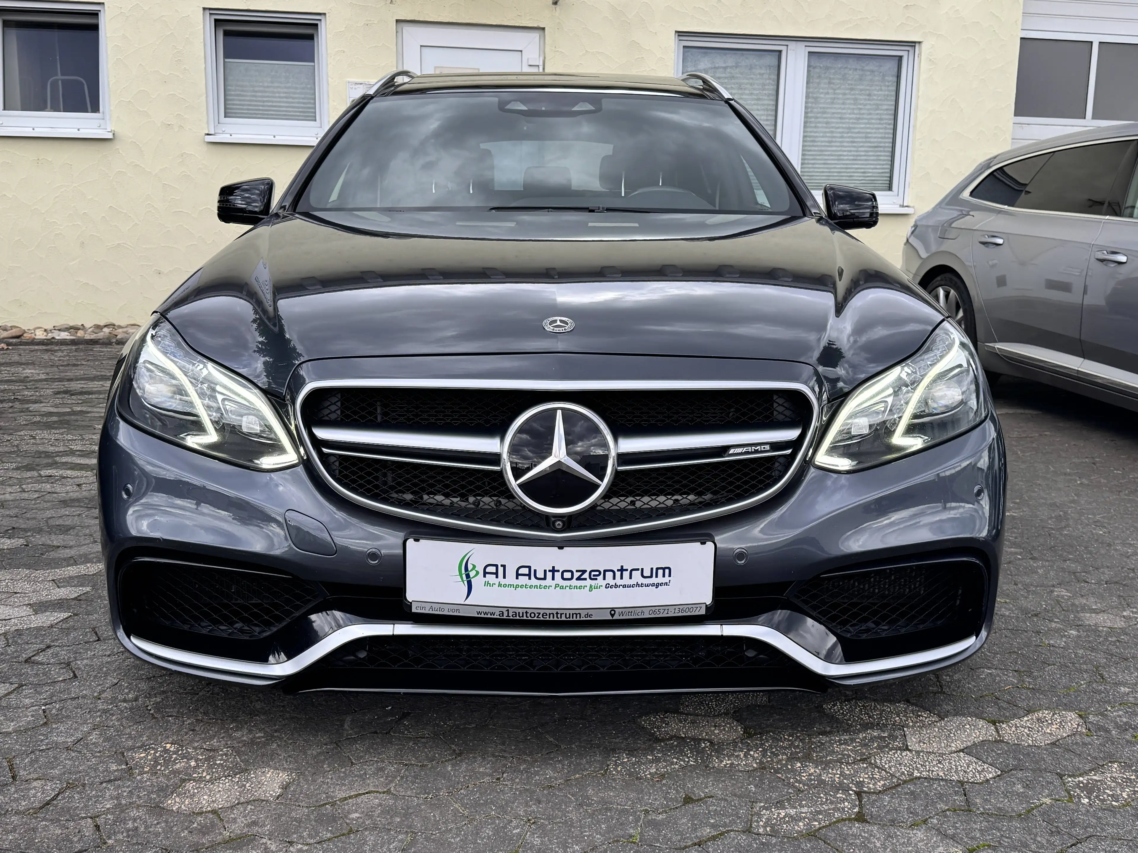Mercedes-Benz E 63 AMG E 63 S AMG 5.5L Bi-Turbo 4Matic Harman Kardon Panorama LED SHZ+Belüftung 360° Kam — photo 2