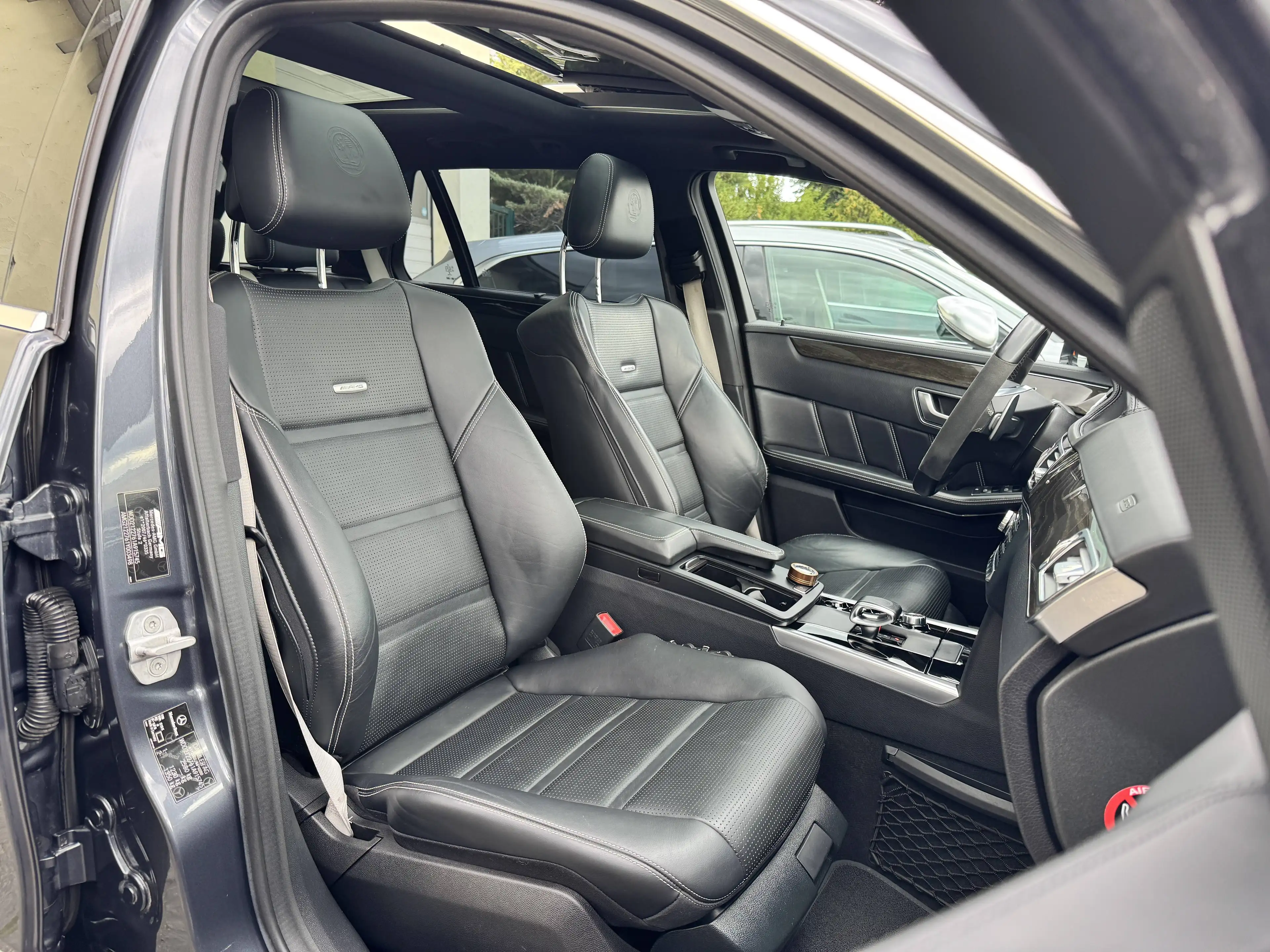 Mercedes-Benz E 63 AMG E 63 S AMG 5.5L Bi-Turbo 4Matic Harman Kardon Panorama LED SHZ+Belüftung 360° Kam — photo 12