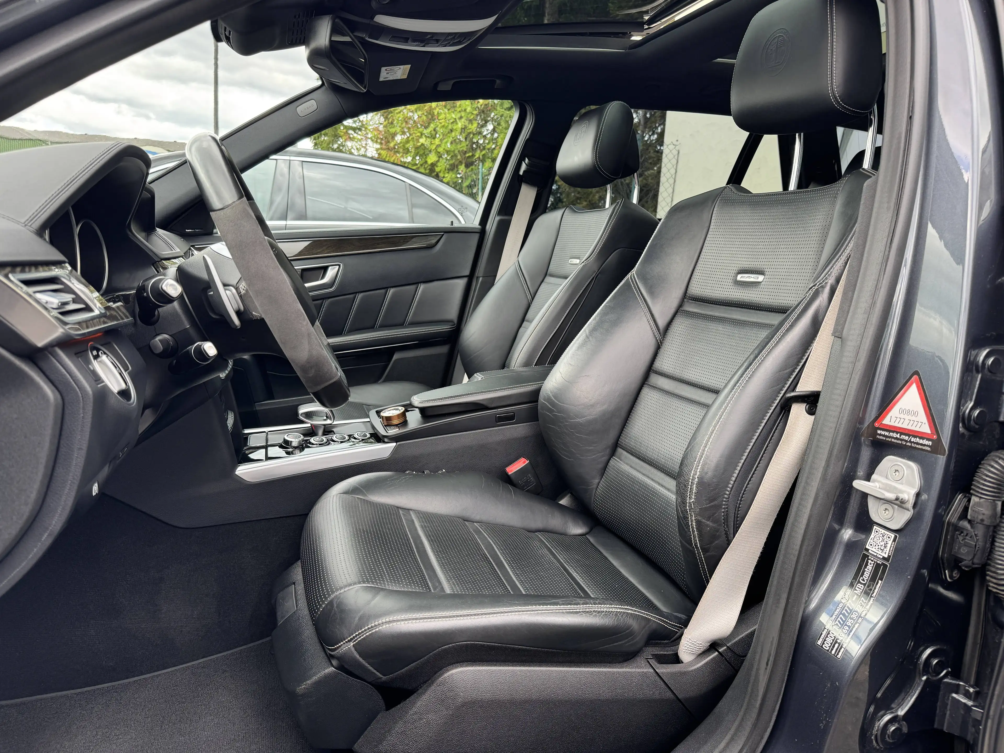 Mercedes-Benz E 63 AMG E 63 S AMG 5.5L Bi-Turbo 4Matic Harman Kardon Panorama LED SHZ+Belüftung 360° Kam — photo 11