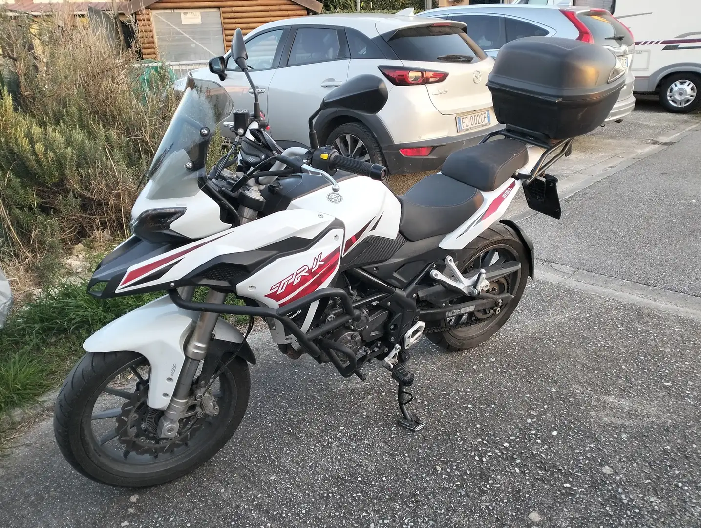 Benelli 250 Sport White - 2