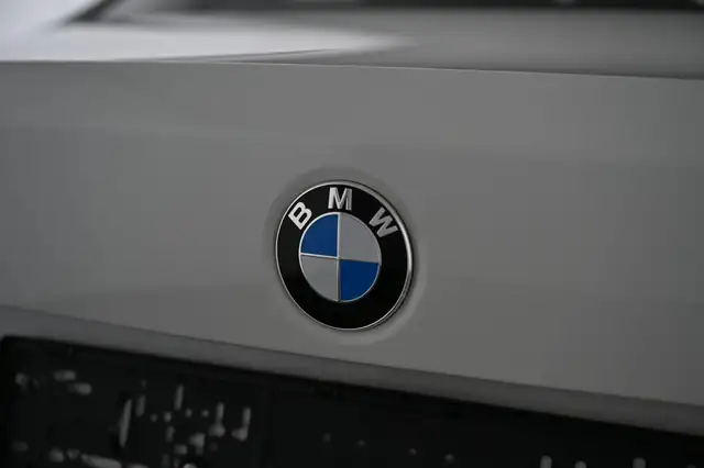 BMW 2 Series view 13