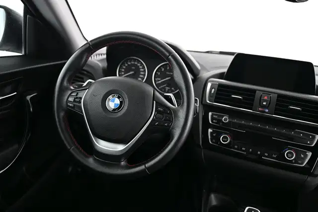 BMW 2 Series view 19