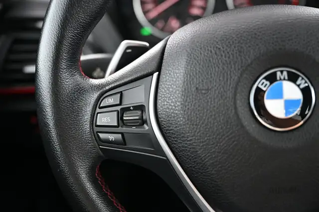 BMW 2 Series view 23