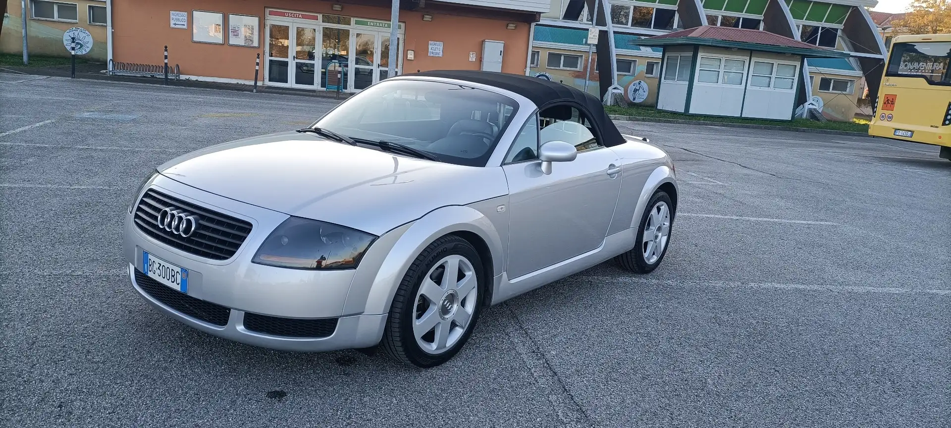 Audi TT Roadster 1.8t 65.000 km - 2