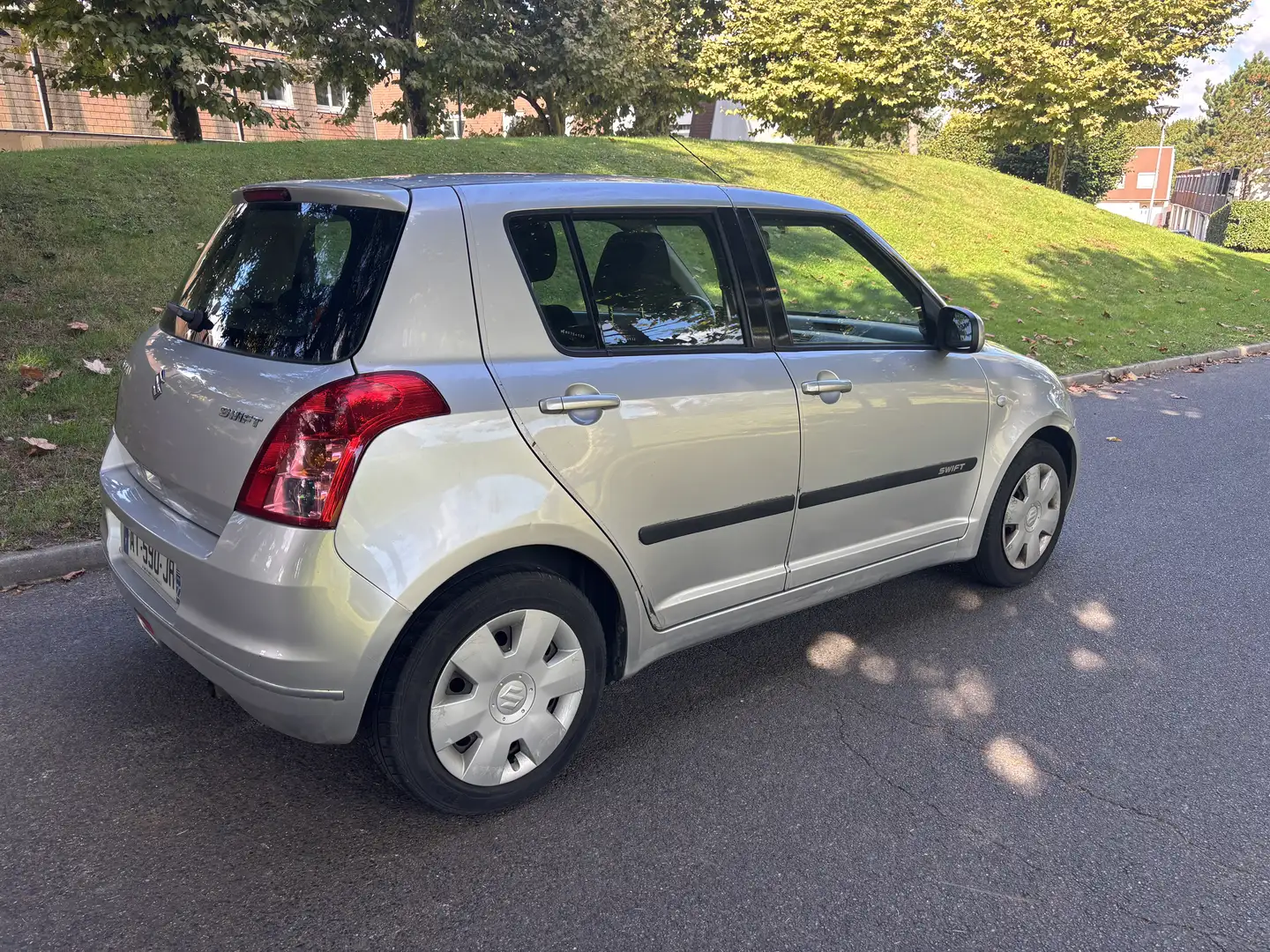 Suzuki Swift 1.3 GL - 1