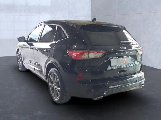 Ford Kuga view 3