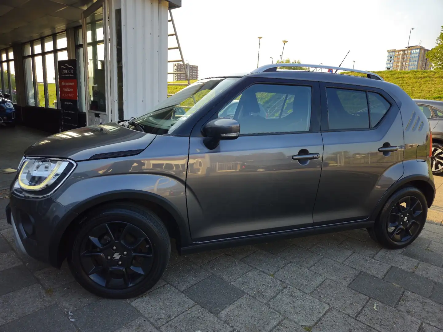 Suzuki Ignis 1.2 Smart Hybrid Select Grijs - 2