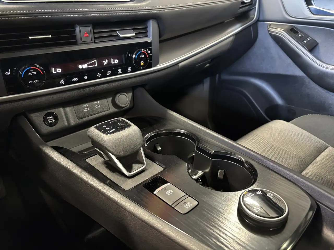 Nissan Rogue photo Nissan Rogue