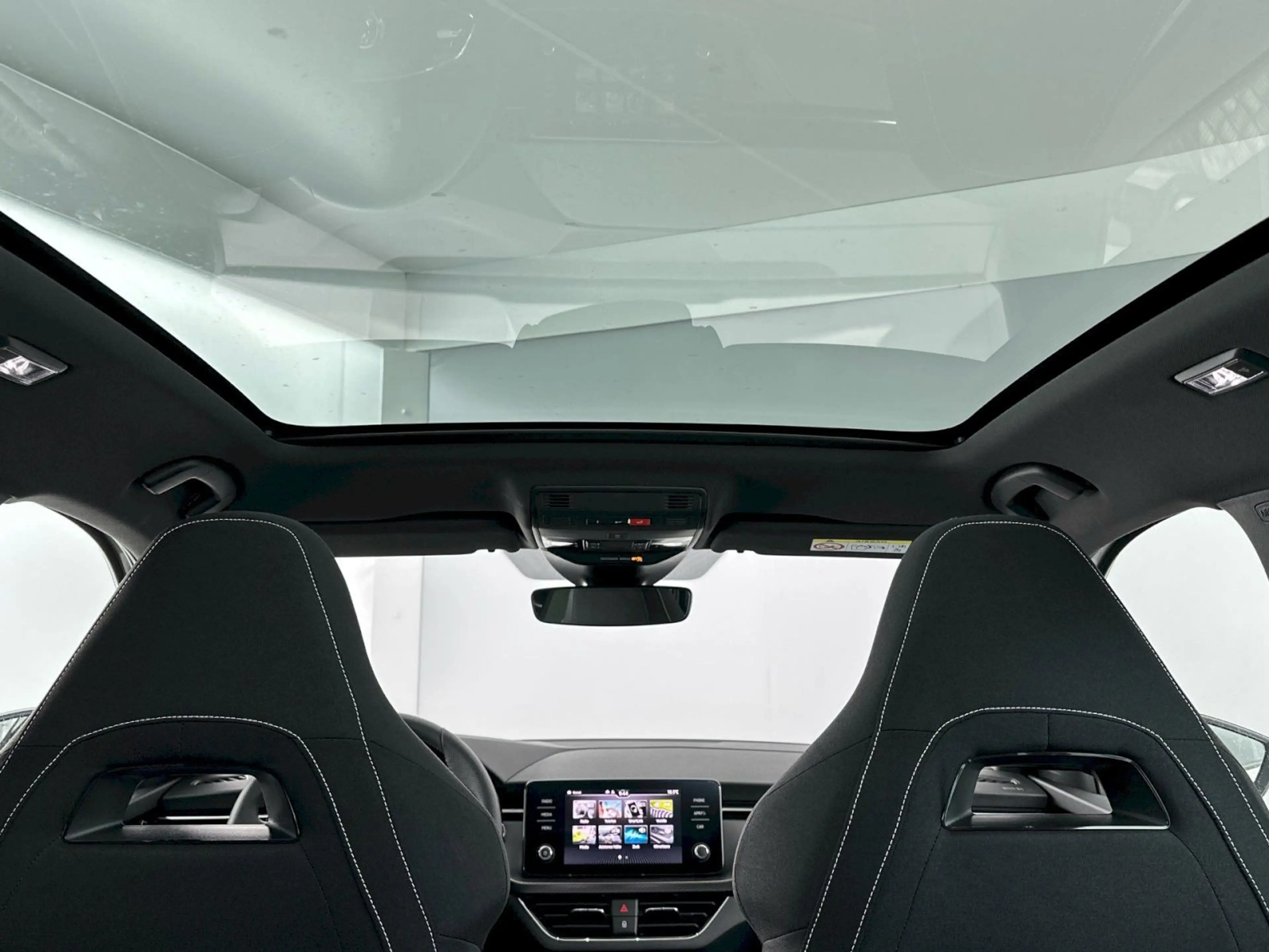 Skoda Scala 116 PS DSG Monte Carlo AHKupp Navi-App LED — photo 7