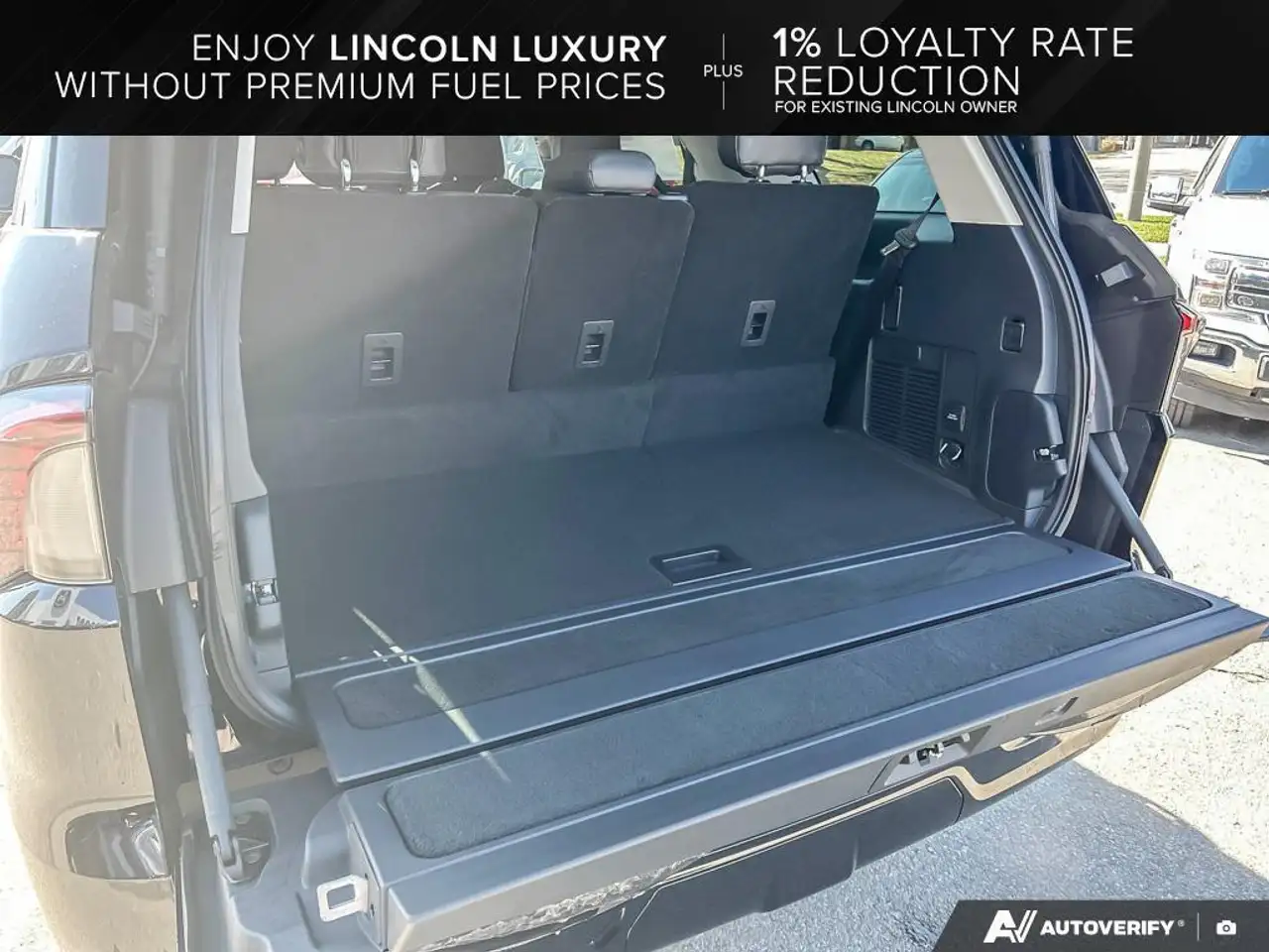 Lincoln Navigator снимка Lincoln Navigator