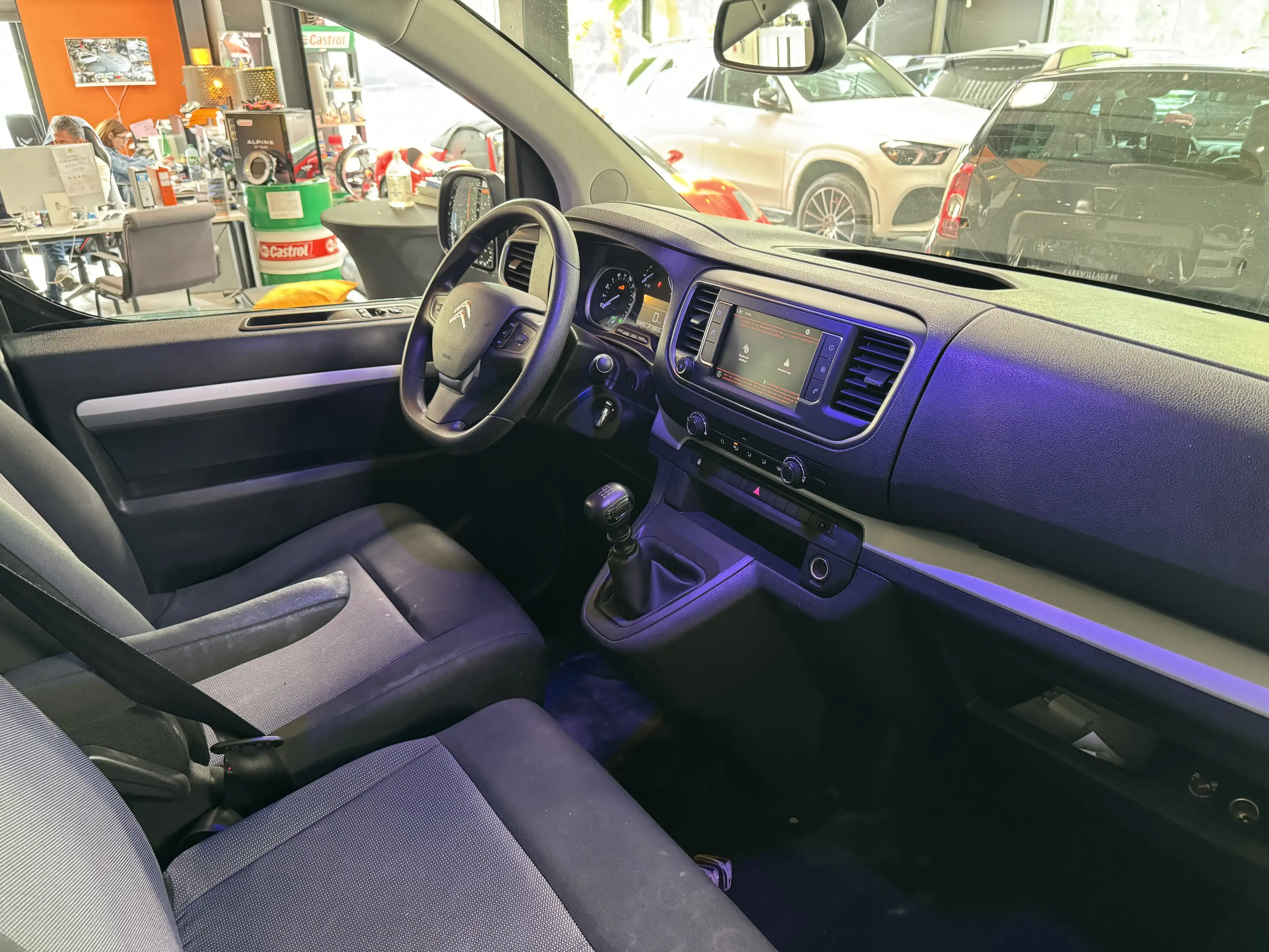 Citroen Spacetourer 1.5(d)- 6 PLACES ! A/C - MEDIA/TEL - CAMERA - LIM/REG — photo 15