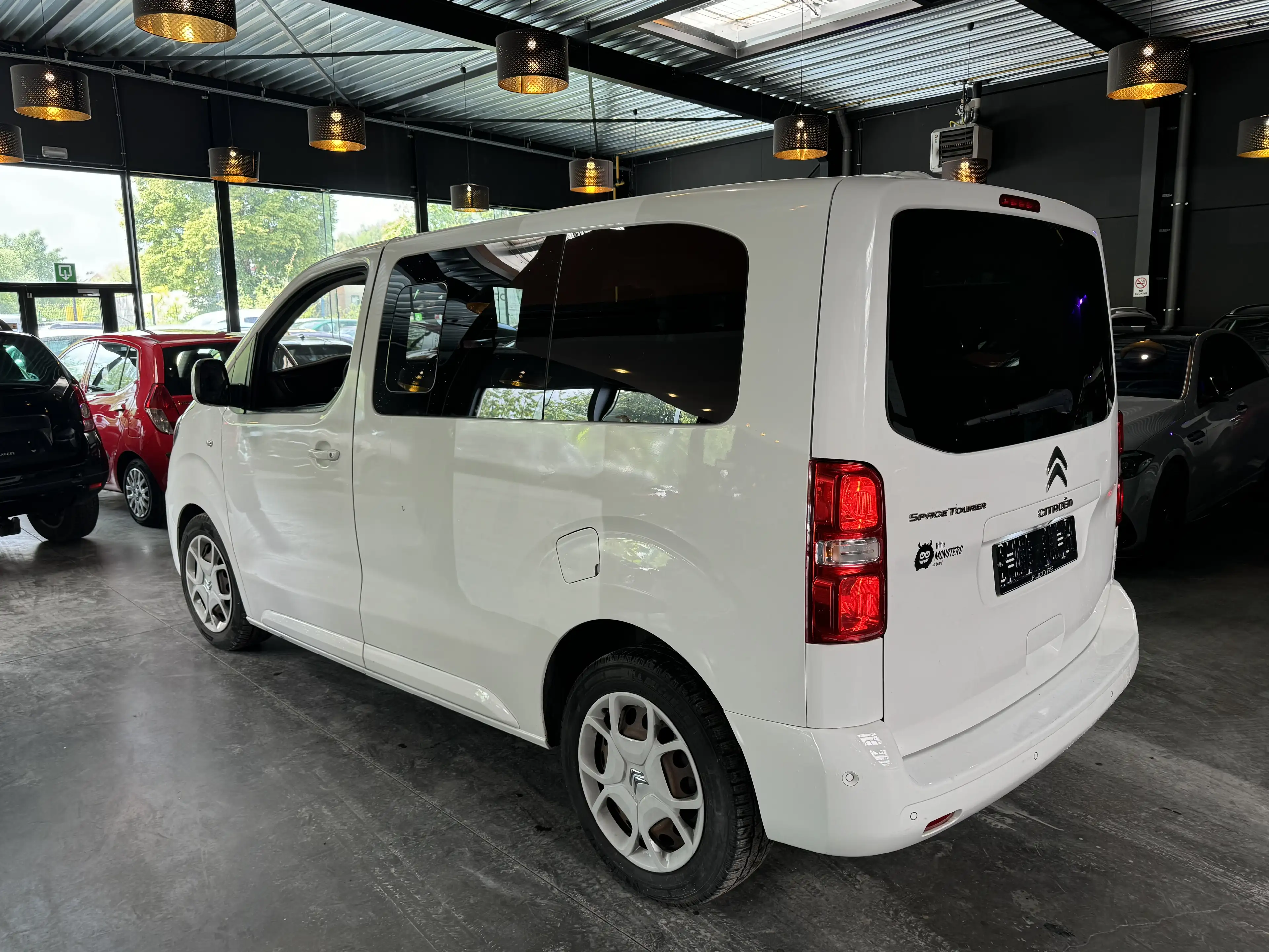 Citroen Spacetourer 1.5(d)- 6 PLACES ! A/C - MEDIA/TEL - CAMERA - LIM/REG — photo 6