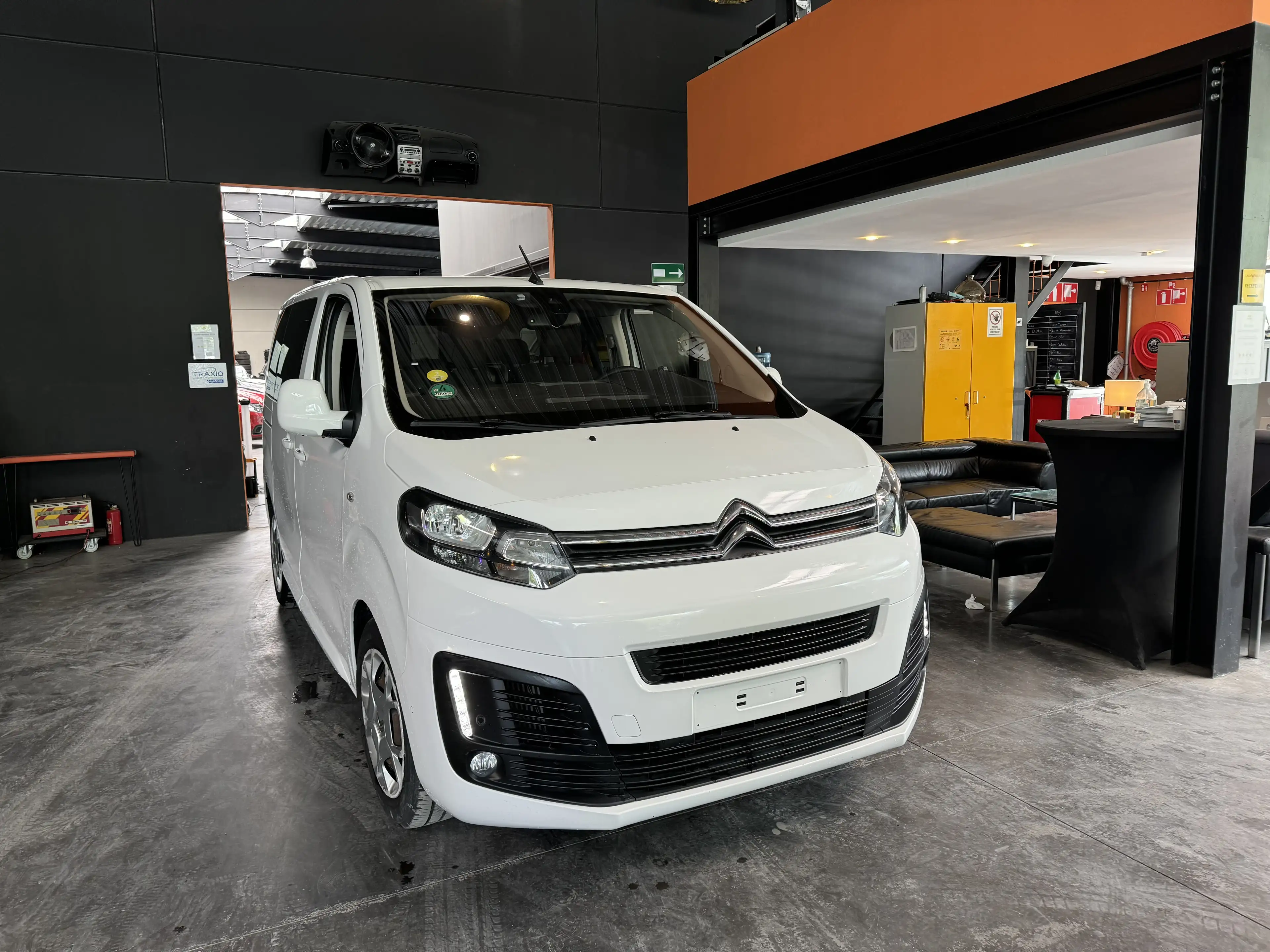 Citroen Spacetourer 1.5(d)- 6 PLACES ! A/C - MEDIA/TEL - CAMERA - LIM/REG