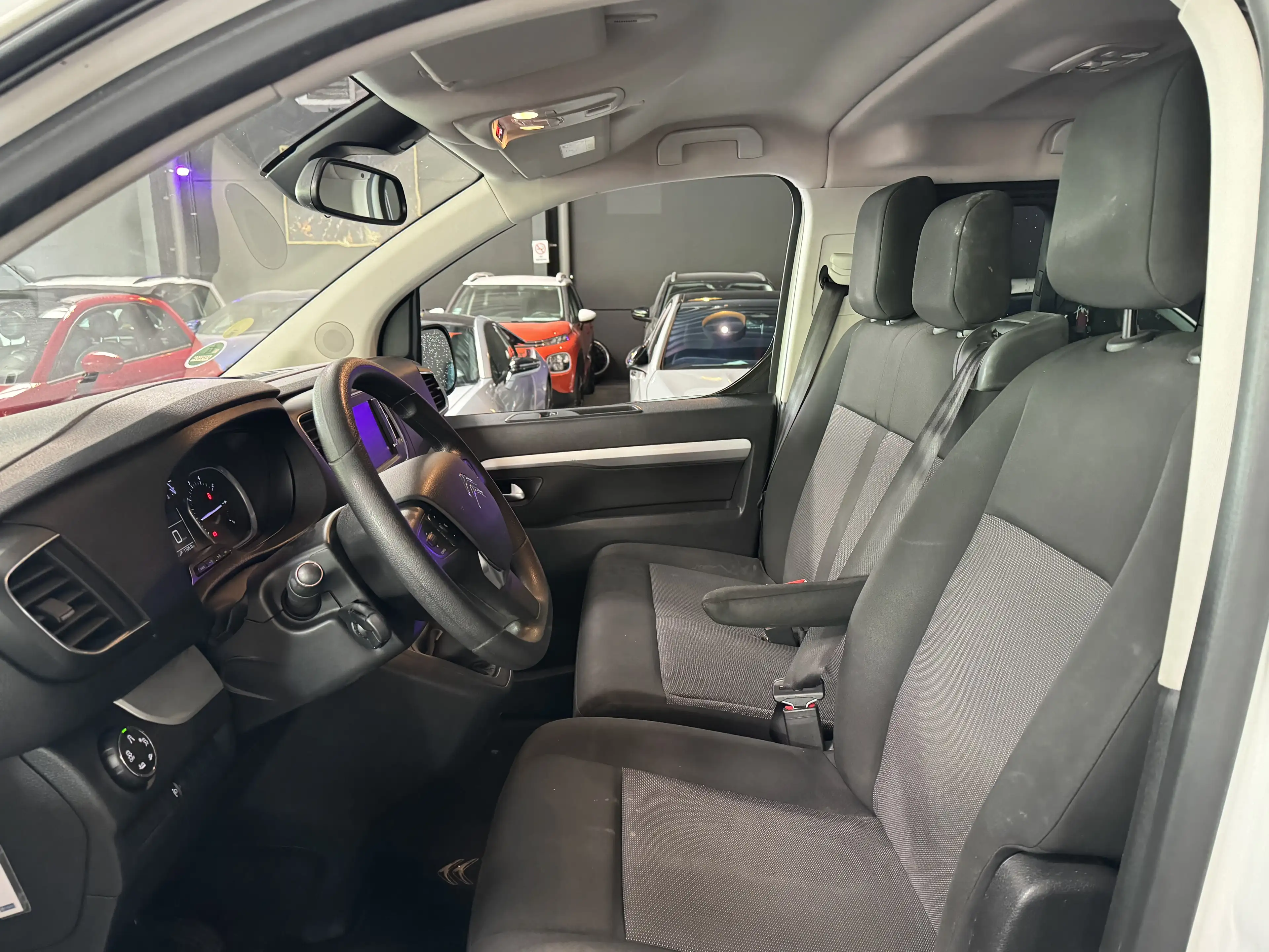 Citroen Spacetourer 1.5(d)- 6 PLACES ! A/C - MEDIA/TEL - CAMERA - LIM/REG — photo 10