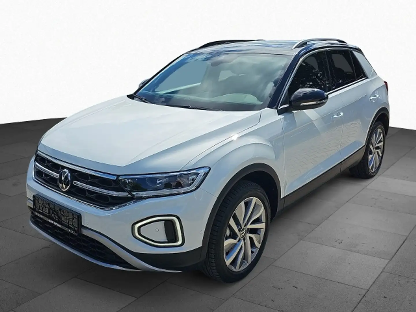 Volkswagen T-Roc MOVE 1,5 TSI DSG BEATS AHK STHZG KAMERA NAVI LED Wit - 2