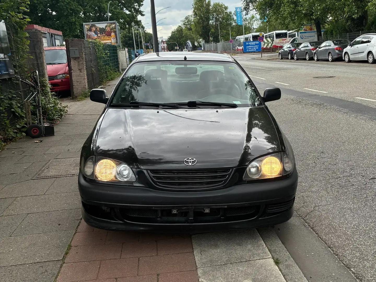 Toyota Avensis Toyota Avensis 1,8 Liter Automatic Schwarz - 1