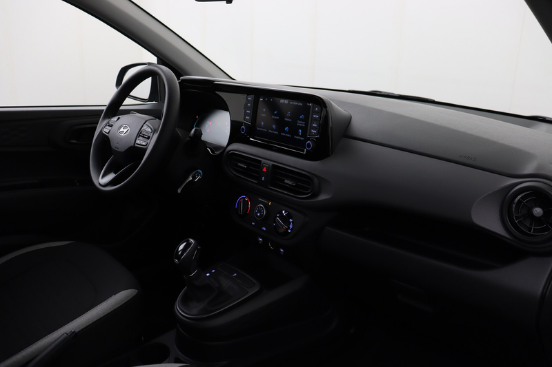 Hyundai i10 1.0L TREND + CARPLAY + GPS + CAMERA + PDC + CRUISE — photo 11